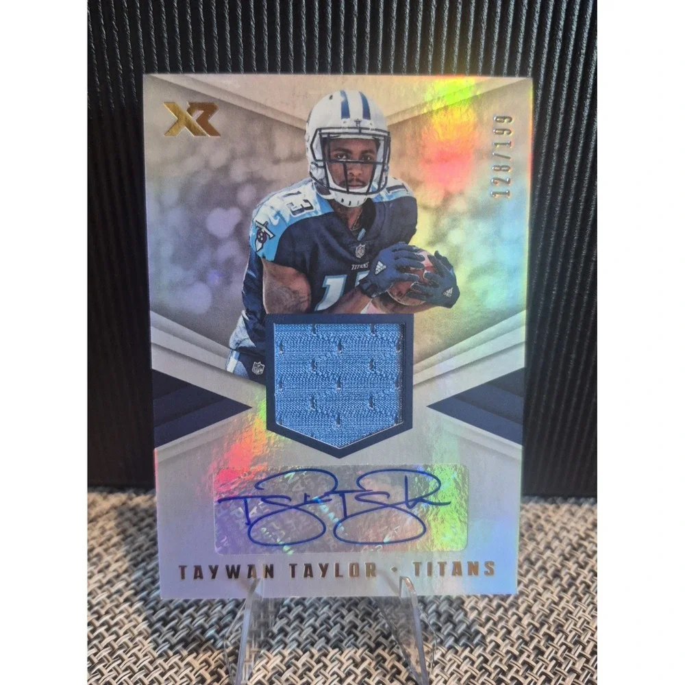 2017 Xr Taywan Taylor #RSA-TT Rookie Swatch Autographs Blue /199 (RC) (MEM)